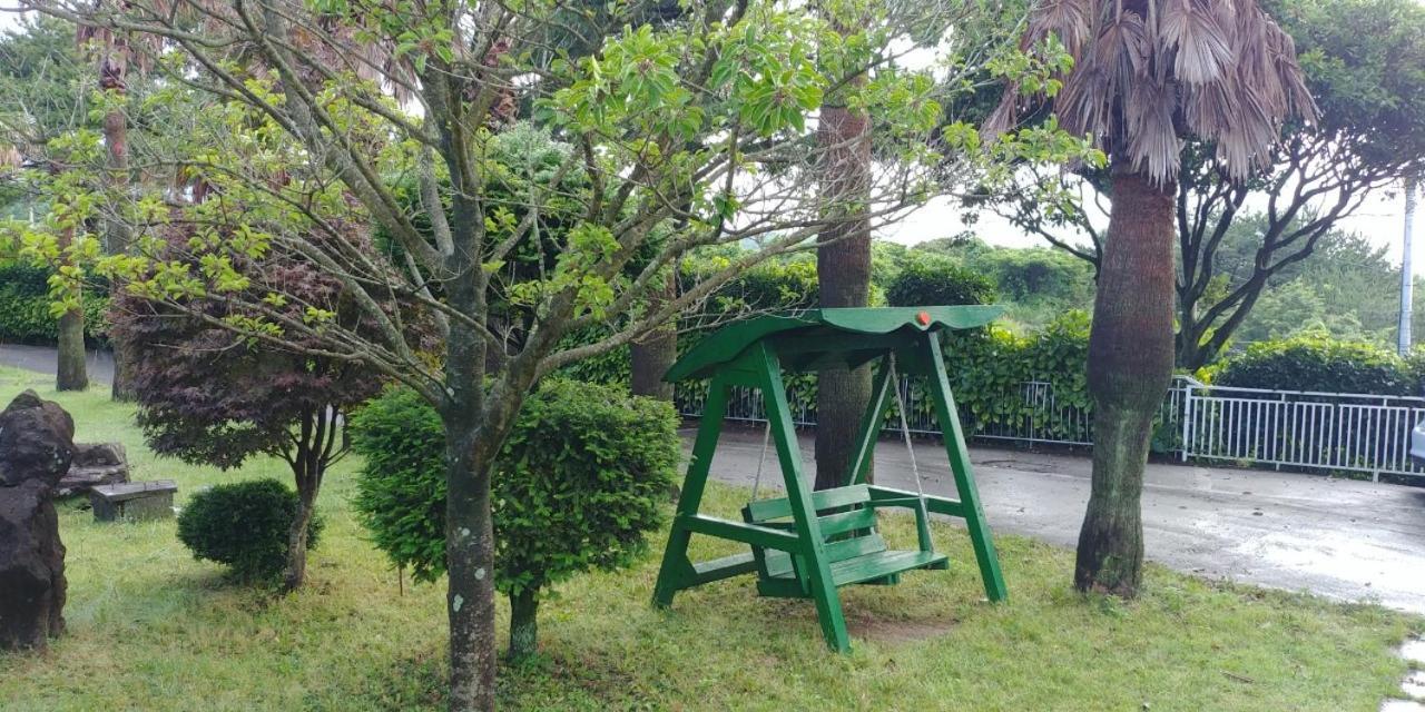 Rnb Town Pension Seogwipo Exterior foto